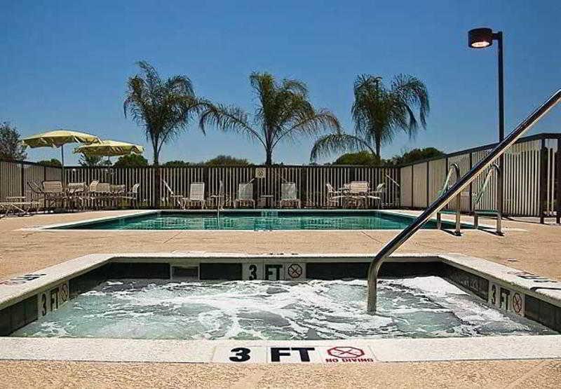 Fairfield Inn & Suites Tampa Fairgrounds/Casino Orient Park Zewnętrze zdjęcie