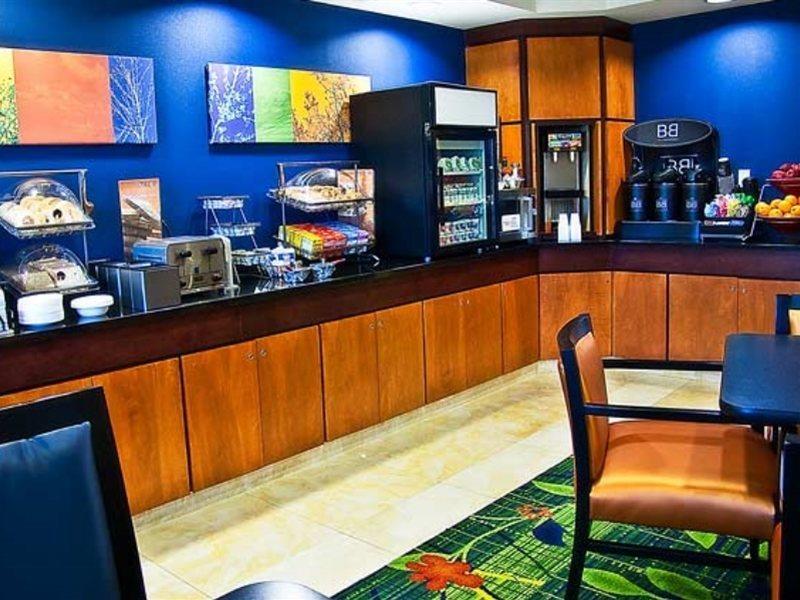 Fairfield Inn & Suites Tampa Fairgrounds/Casino Orient Park Zewnętrze zdjęcie