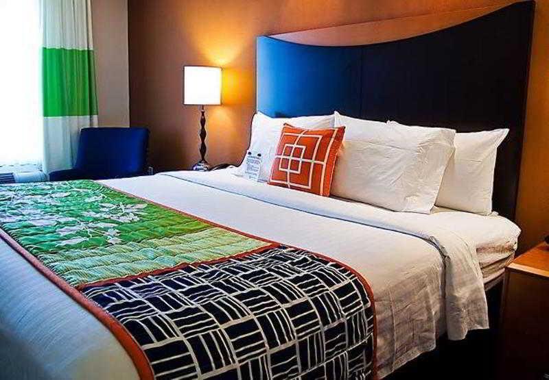 Fairfield Inn & Suites Tampa Fairgrounds/Casino Orient Park Zewnętrze zdjęcie